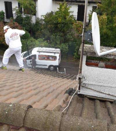 Nettoyage de toiture, démoussage et traitement hydrofuge